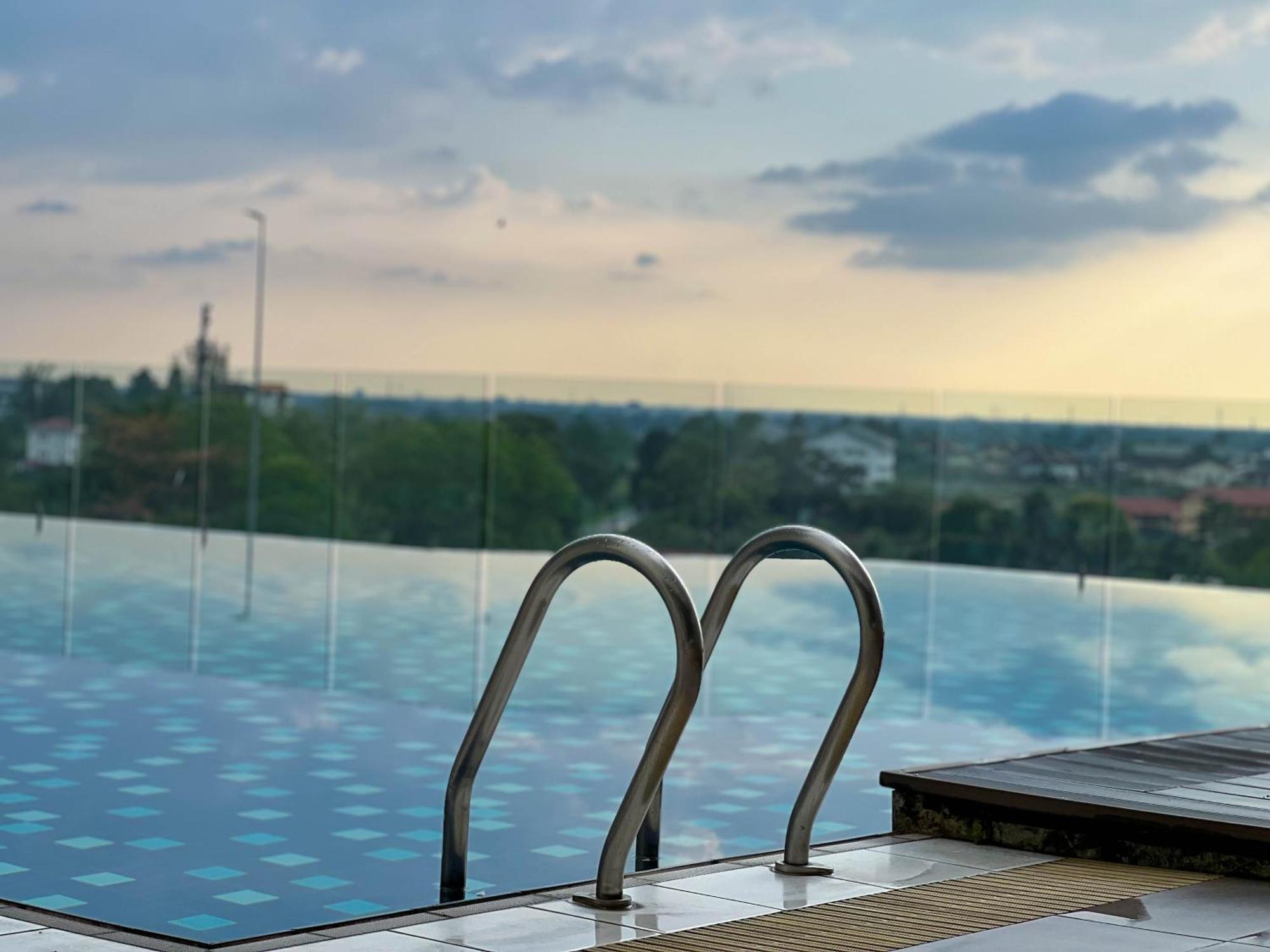 Modern Muji Home Retreat Near Taiping Lake Garden With Free Netflix Exterior foto